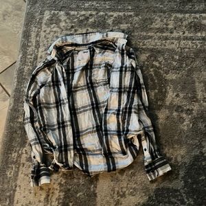 Women's black and white plaid long sleeve button up